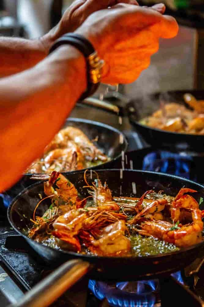 cooking shrimps in pan